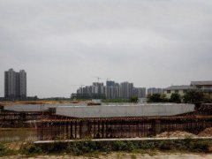 篮球中心T型桥吊梁