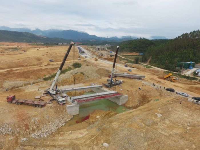 深汕特别合作区吊装工程